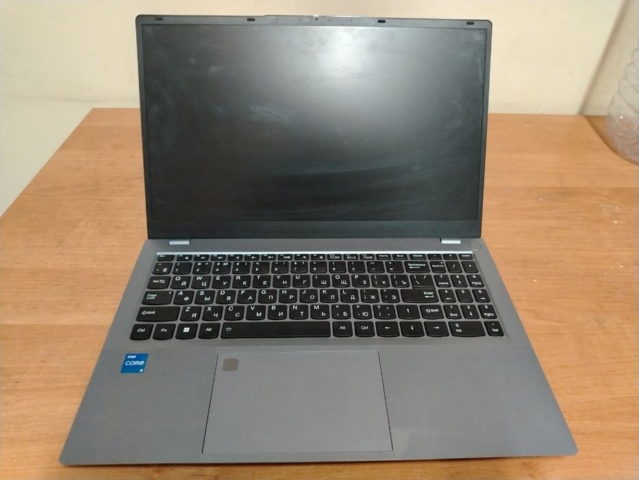 Hanson laptop 15.6 TRX HS sotiladi