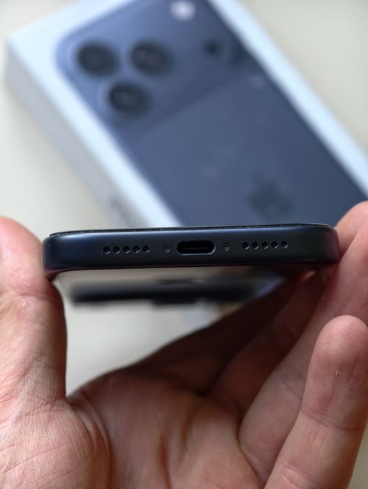 iPhone 17 Pro 256 gb ёмкость 100 EAC