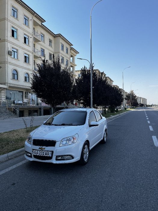 Nexia 3 sotiladi srochna