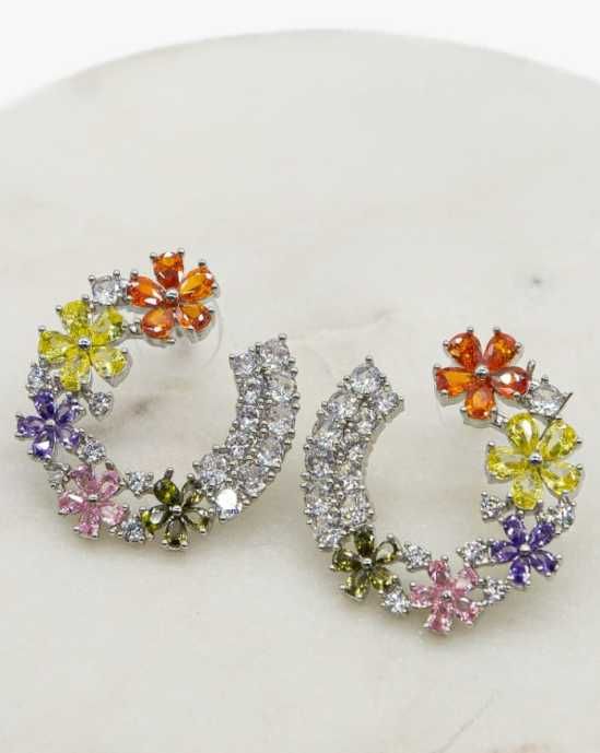 Дамски стилни обеци