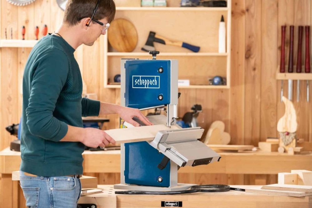 Банциг  / Дърводелски / Scheppach HBS 30 -350W , 1400мм