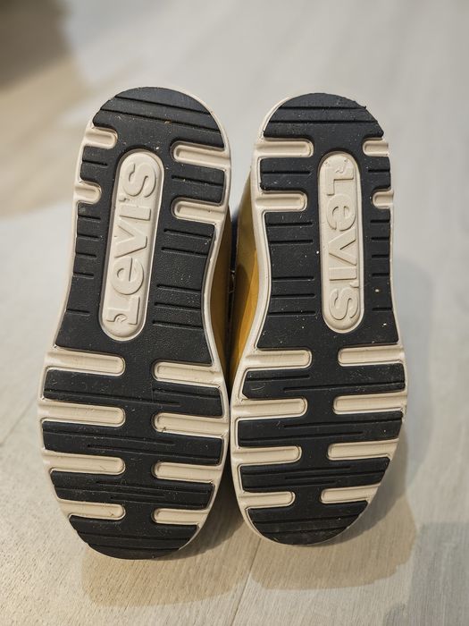 Bocanci Levi's marimea 39