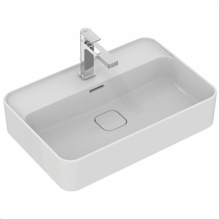Obiecte sanitare noi Ideal Standard, Grohe – lavoare, căzi, baterii, duș