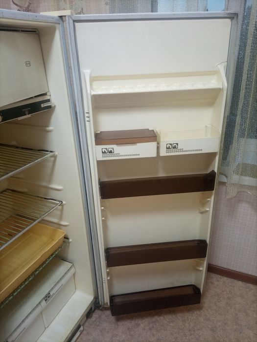 Продам холодильник