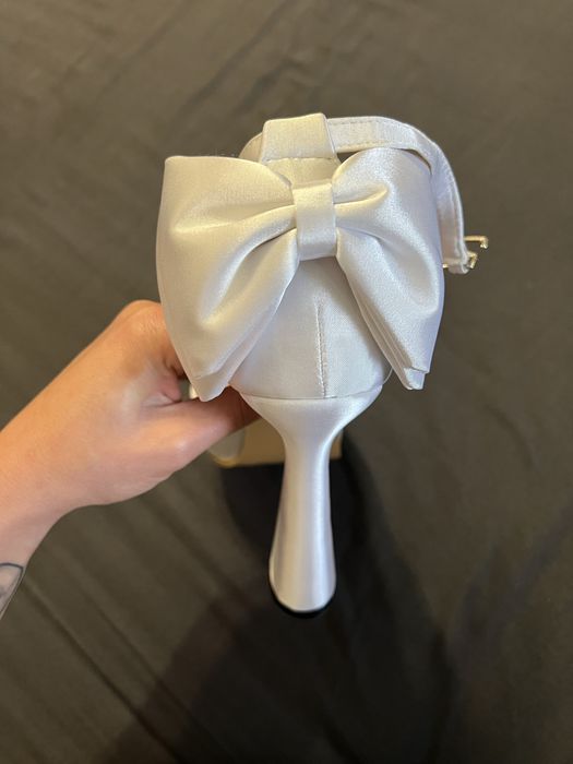 Бални обувки на висок ток и с платформа