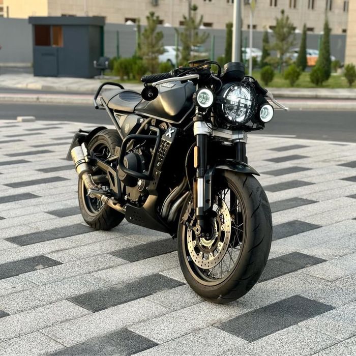 Cafe Racer Brixton Crossfire 500
