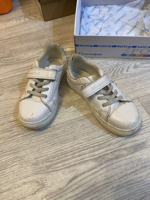 Продам детские кеды