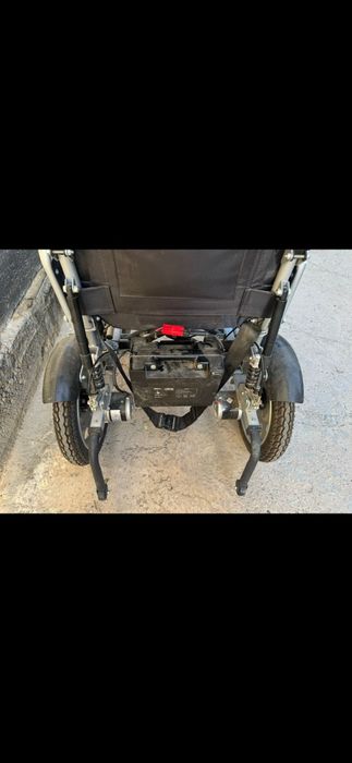 Коляска прогулочная электронной