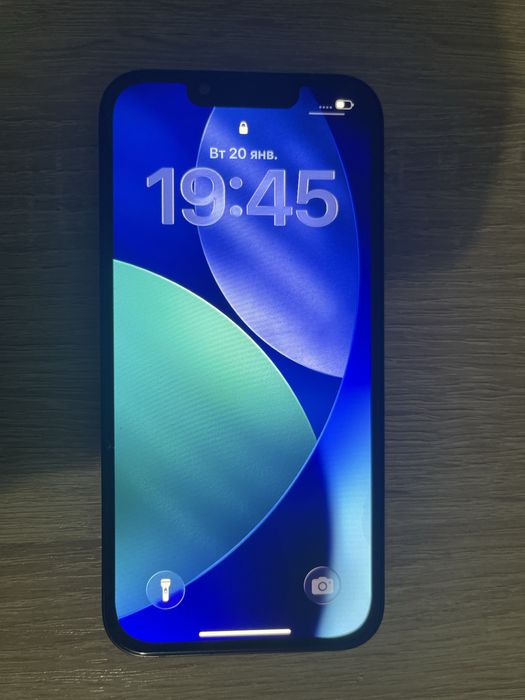 Продам айфон 13 в отличном состоянии
