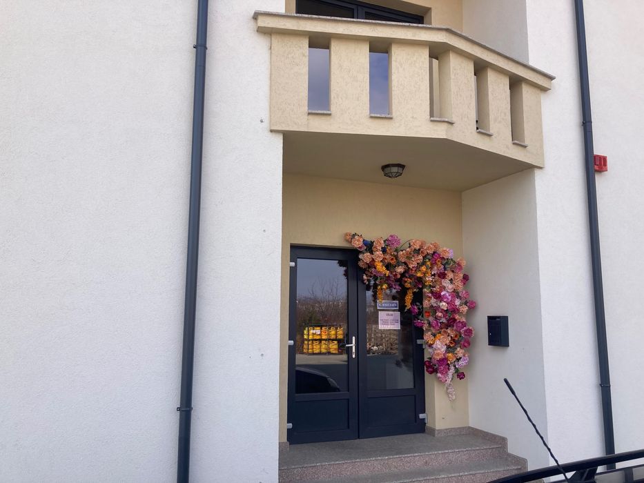 Spații birouri și spațiu comercial