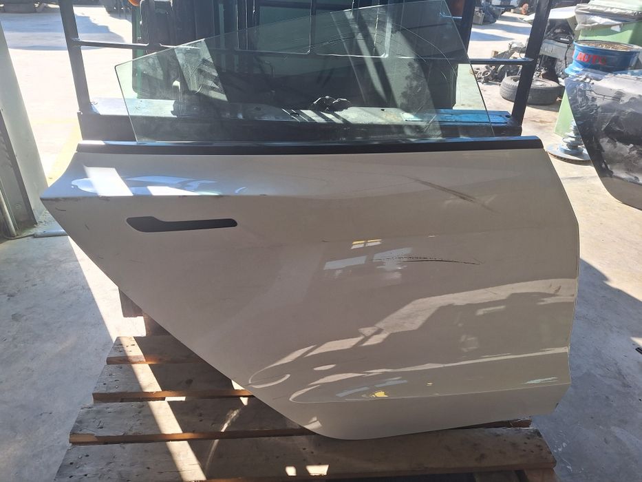 Задна дясна врата Tesla Model 3 Highland / Тесла 3 2024г.