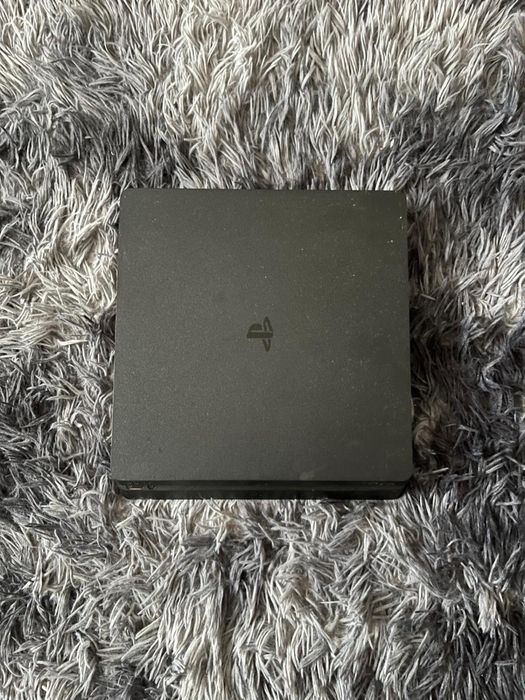 Vand ps 4 cu 500 gb….