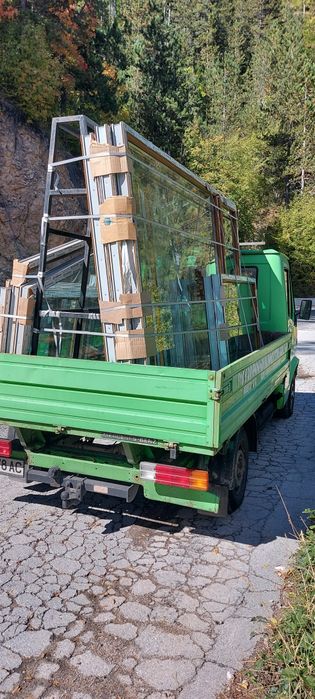 Транспортни услуги, превози с бус пирамида-стъкла прозорци стъклопакет