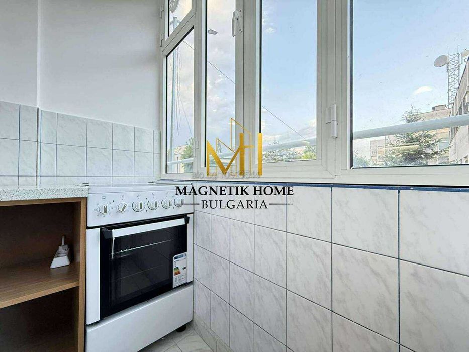 Дава се под наем Тристаен апартамент в Бургас, Възраждане - 88 кв.м за 663 € - Снимка #10