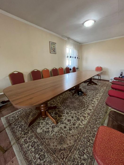 Обычный стол здавижной