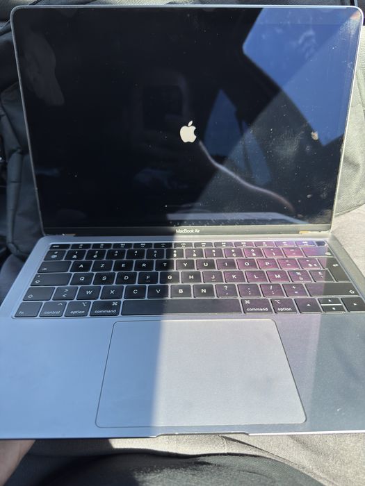 MacBook Air Retina 13” 2019 | Intel Core i5 | 8GB RAM | 1180