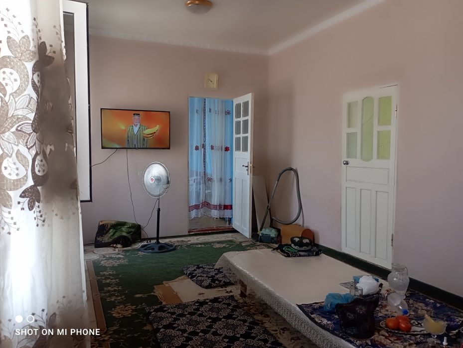 Карши Шахар Бустон махалла чаманзор 9а уй.   СОТИЛАДИ!