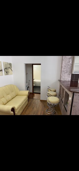 Proprietar inchiriez apartament 2 camere decomandate Stefan Cel Mare