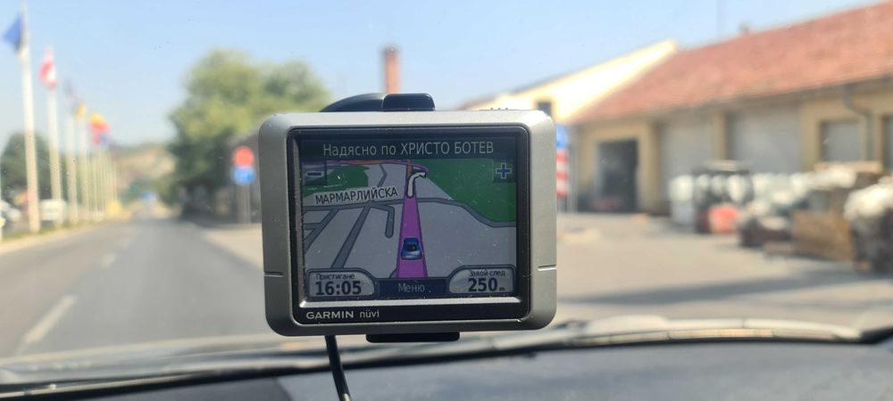 Навигация Garmin Nuvi 200 последни актуални карти за България и Европа