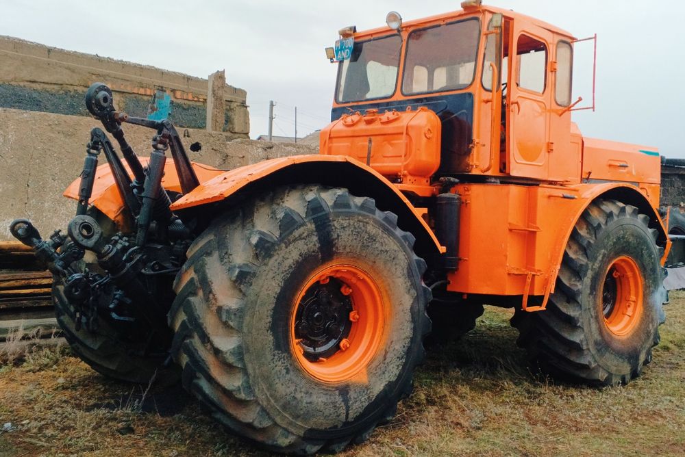 Кировец К700 А !