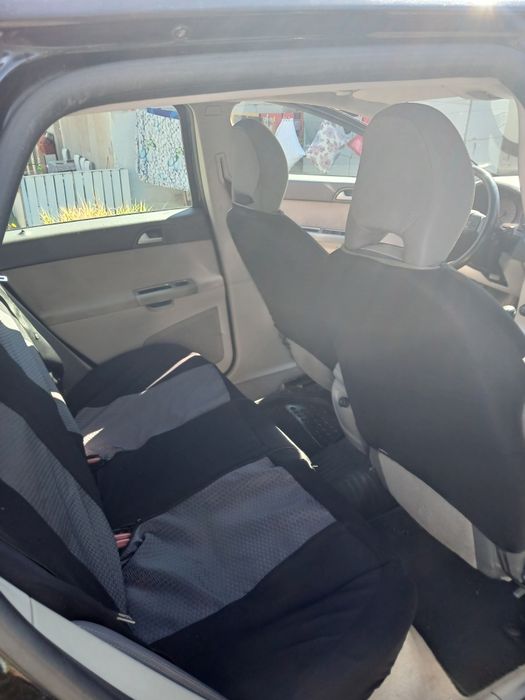 Vând VOLVO V50 .