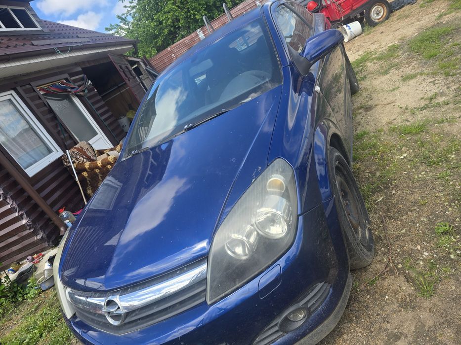 Se vinde Mercedes Vito si Opel astra h gtc