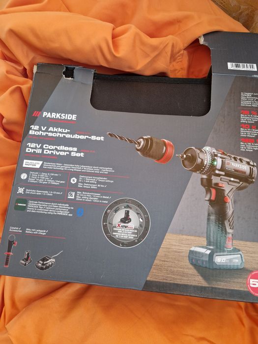 Продавам акумулаторен винтовете 5Аh.