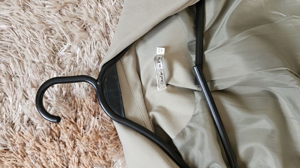 Продам плащ 42 размер