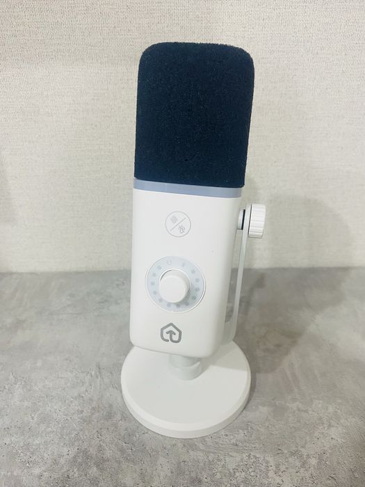 Новый микрофон 5000 тг