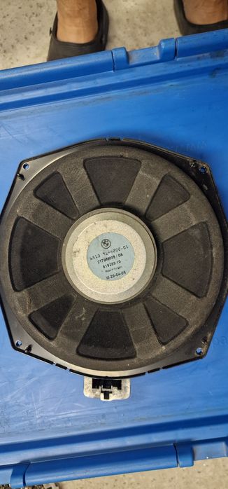 Subwoofer,amplificator, incinta de 12",difuzoare
