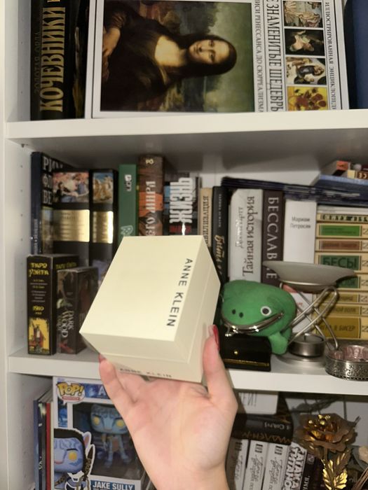 Новые часы от бренда Anne Klein