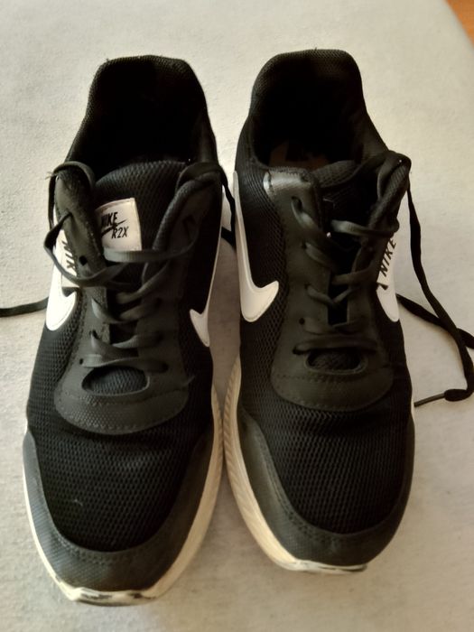 Продавам маратонки nike
