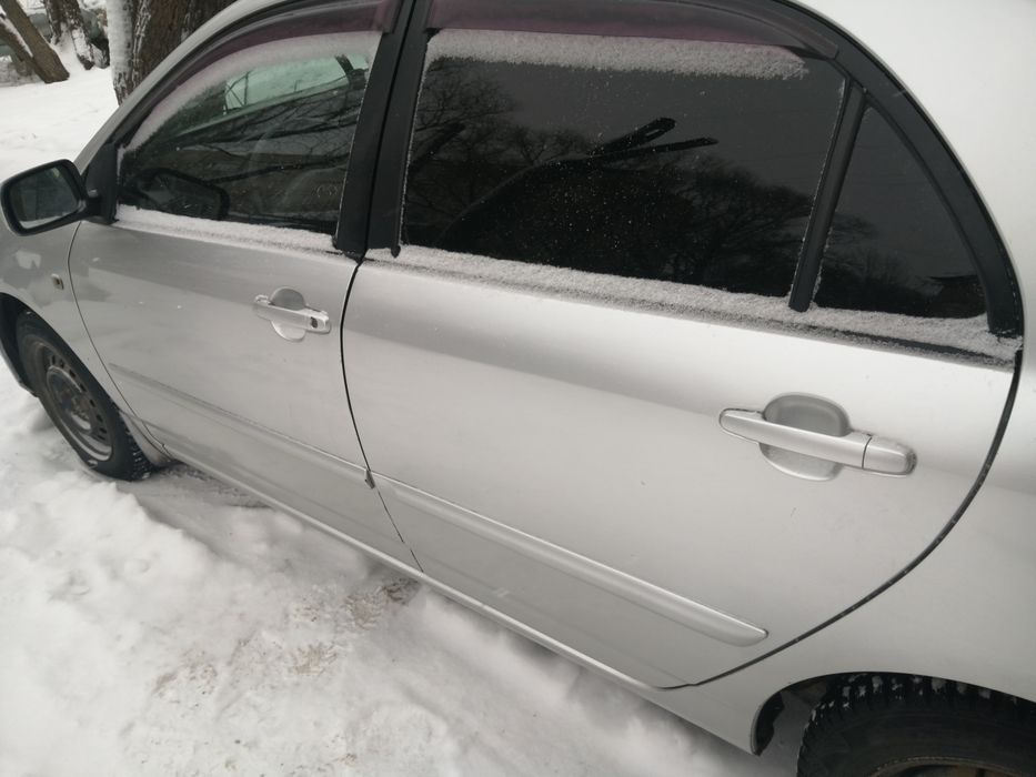 Продам тойоту королу