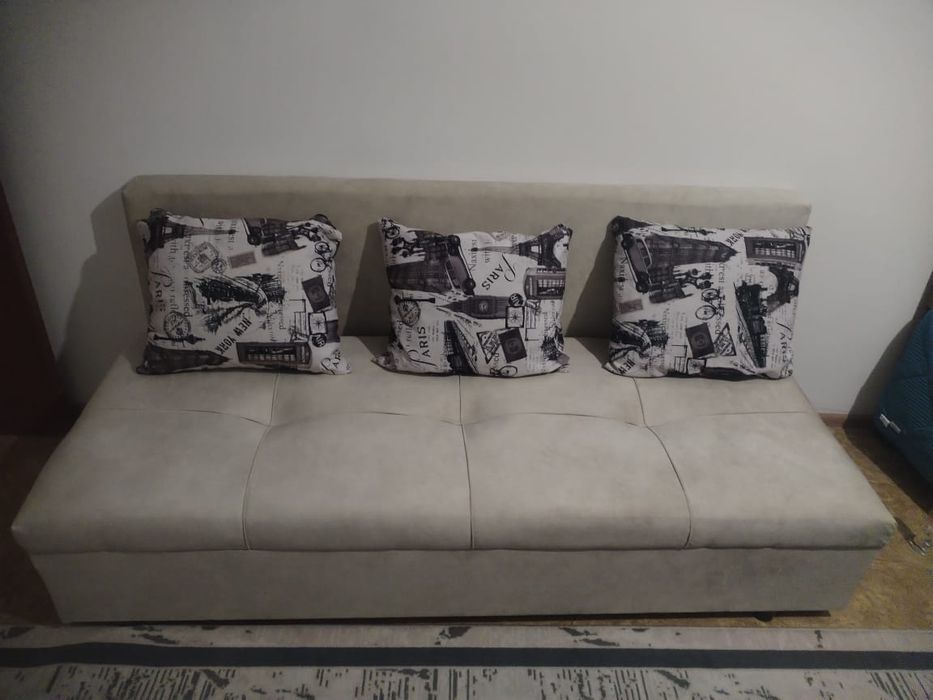 Продам диван 15К