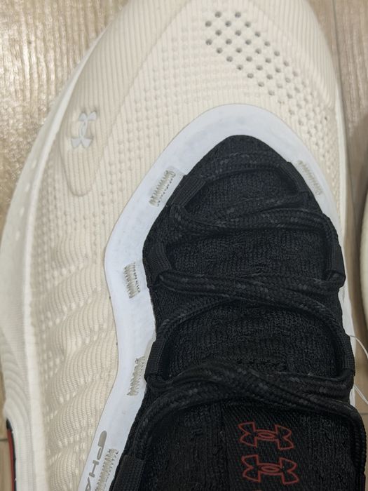 Кроссовки Under Armour