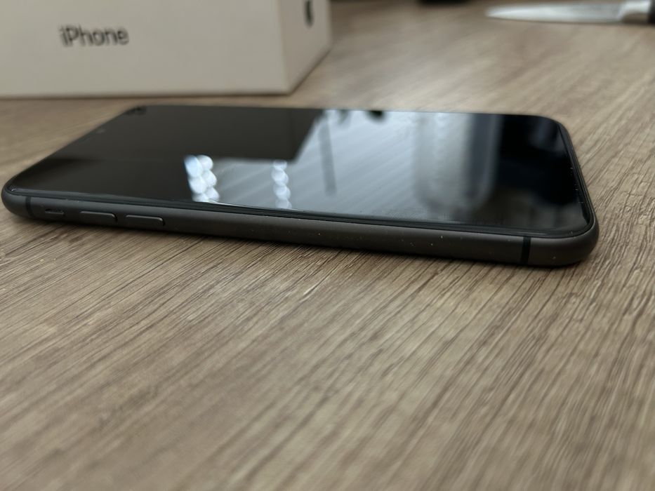 Перфектен Iphone 11 128GB
