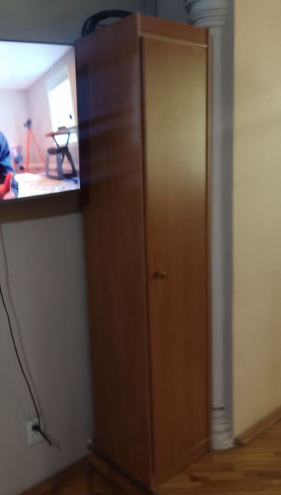 Продам шкаф пенал