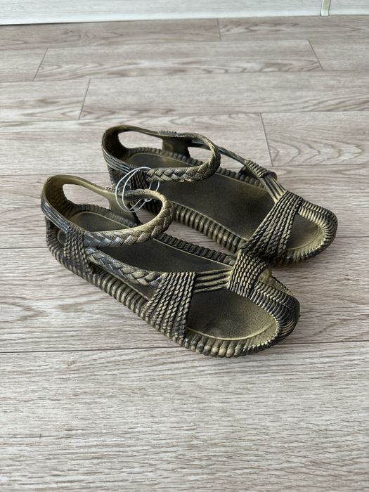 универсальная летняя обувь