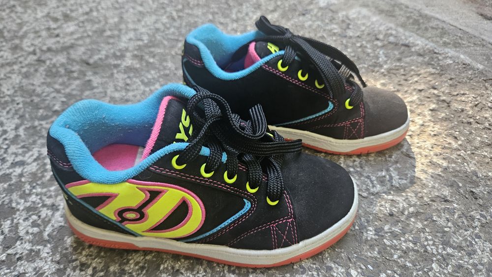 Маратонки с колелца heelys pp33