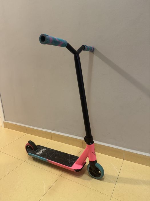 Тротинетка blunt и Играчки за кукли Barbie