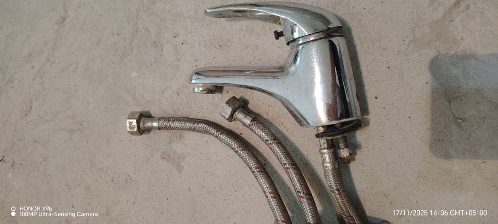 Смеситель для раковины