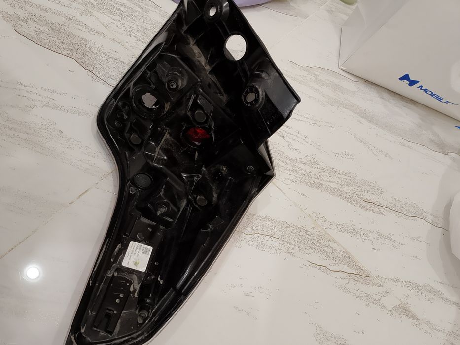 Задний фар Тойота рав 4