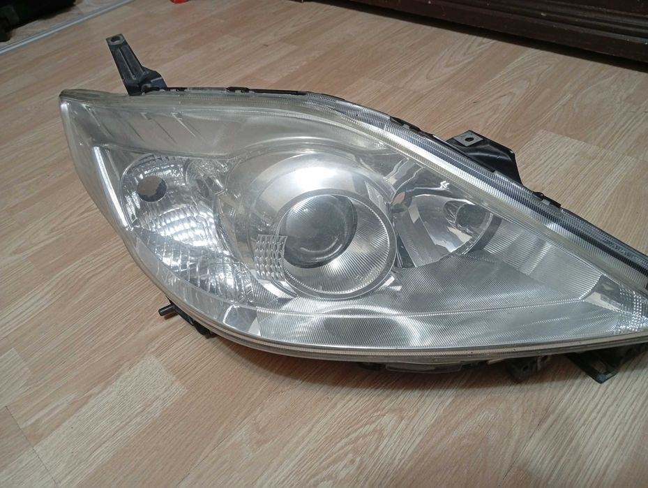 Фар за Мазда 5 2008г