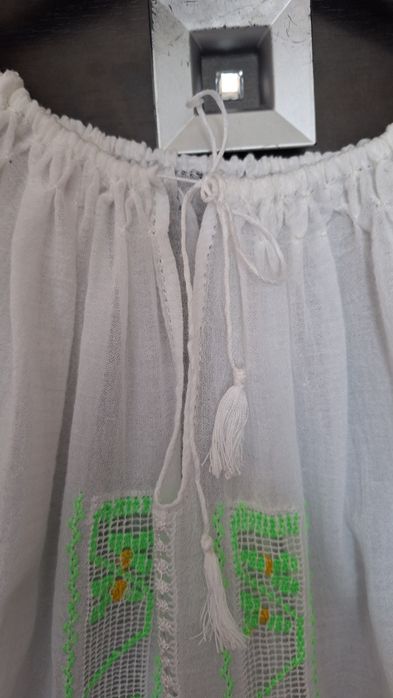 Ie, maneca lunga,.cusuta manual