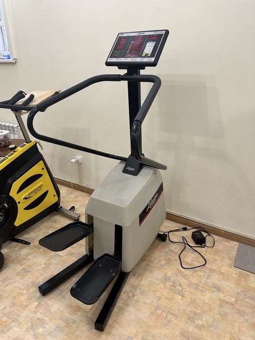 Стэппер Lifefitness 5500