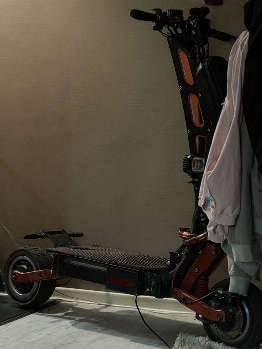 Самокат ULTRON T128 PLUS 6000W