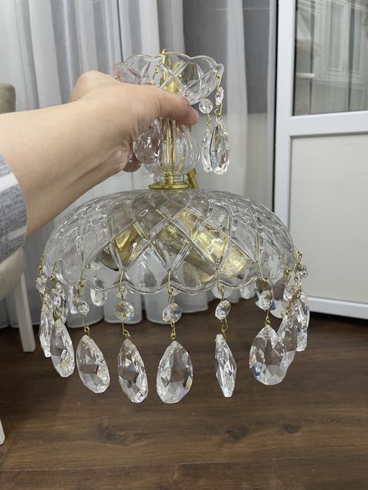 Продам 2 люстры Хрустальные!!