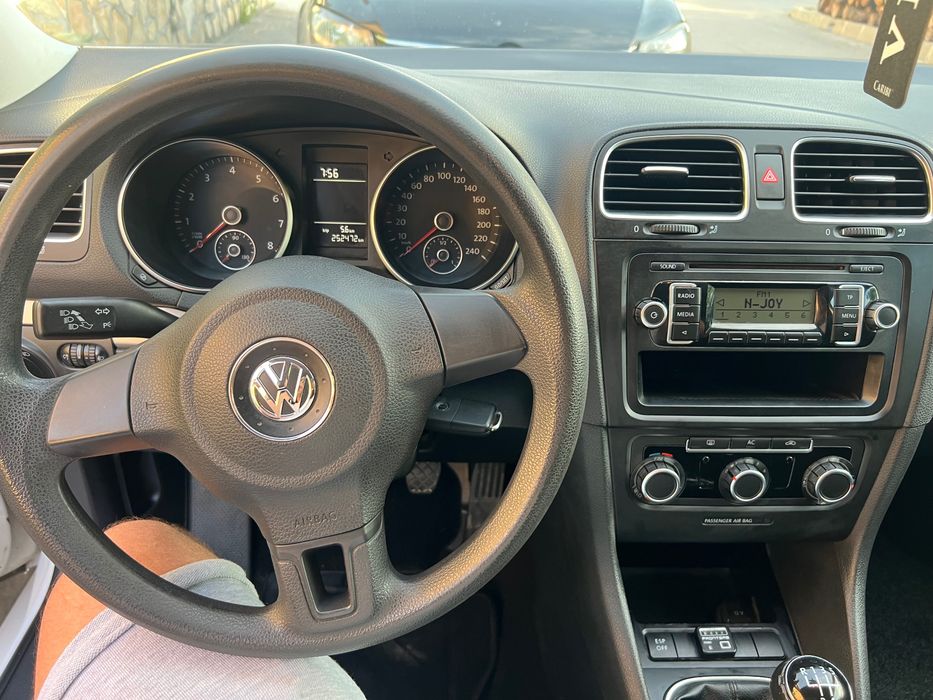 Автомобил голф 6
