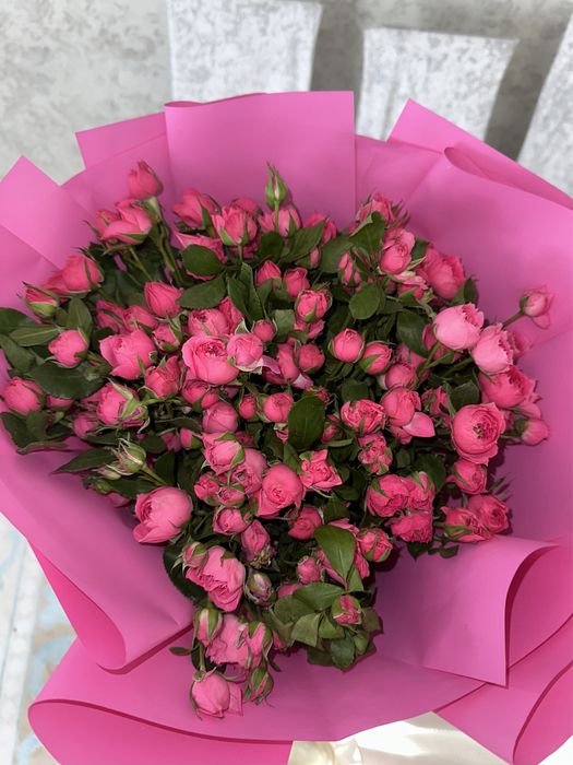 Букет кустовых роз