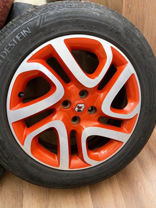 Roti Renault  stare foarte bună 205/55 R 17 cauciucuri vara